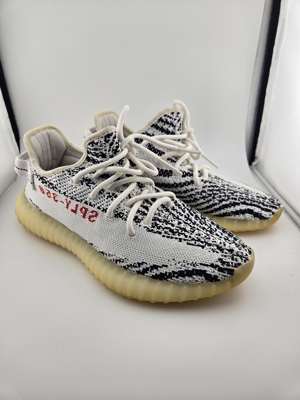 Adidas Yeezy Boost 350 V2 Zebra Men’s 6/ Women’s 7.5 CP9654